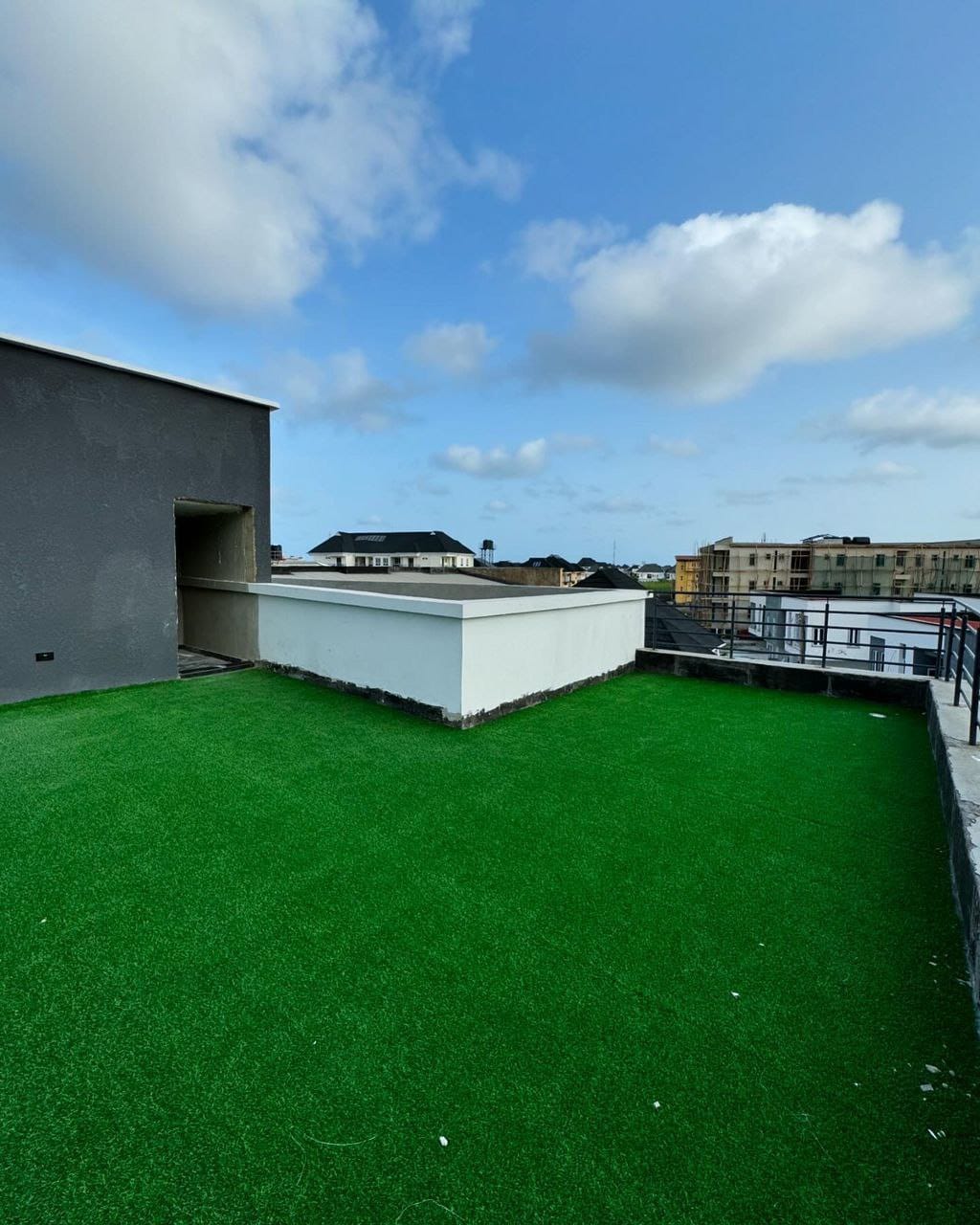 photo_6023965969837311967_y