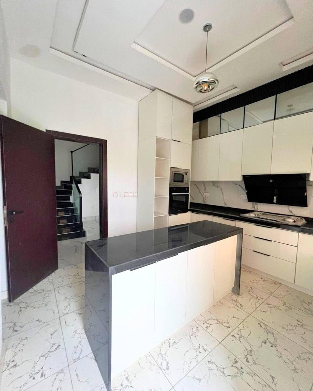 photo_5776125912817535779_y