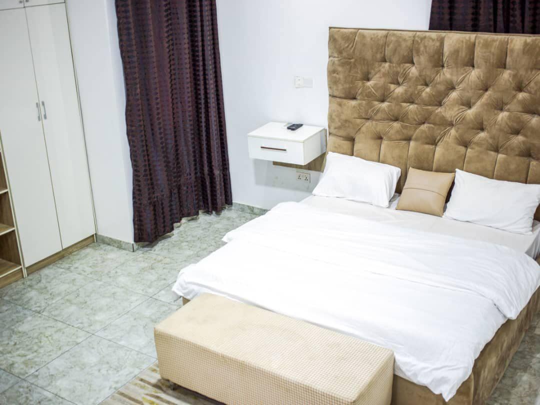 photo_6023899694196967628_y