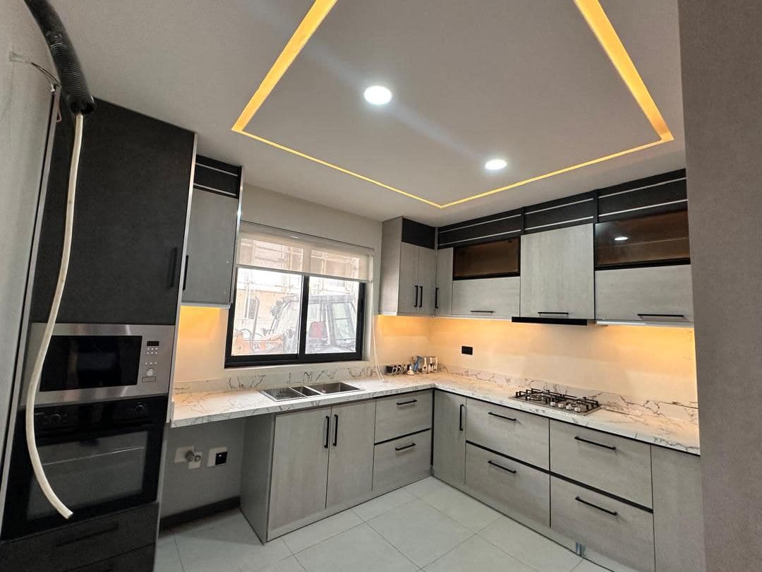 photo_5976809234680712253_y