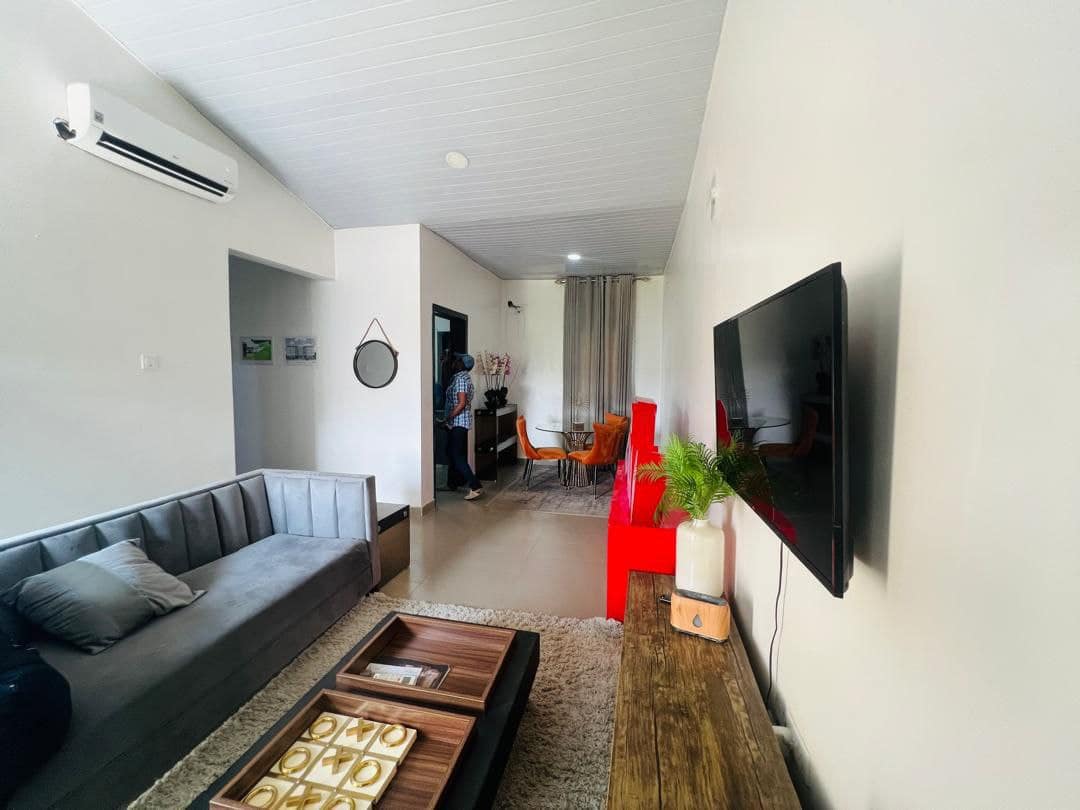 photo_5787492015485422701_y