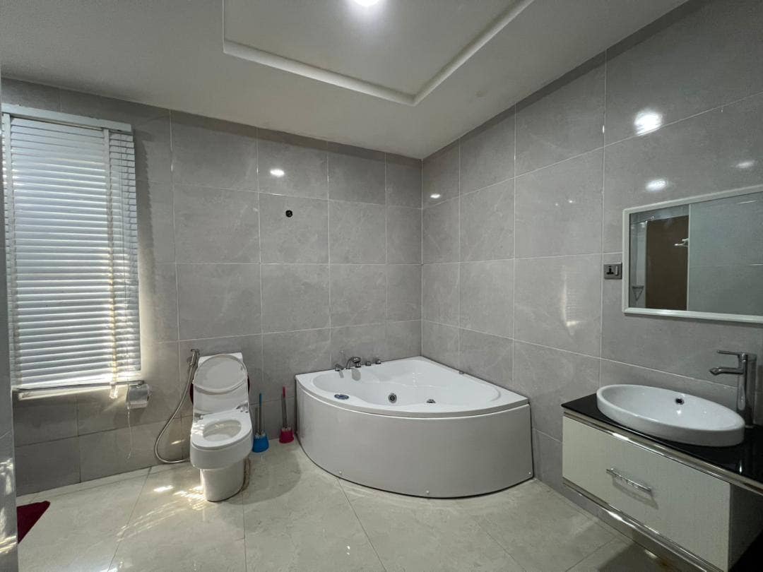 photo_5834566935813754325_y