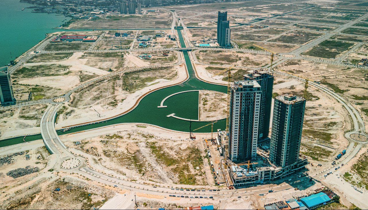 photo_6023974057264483111_y