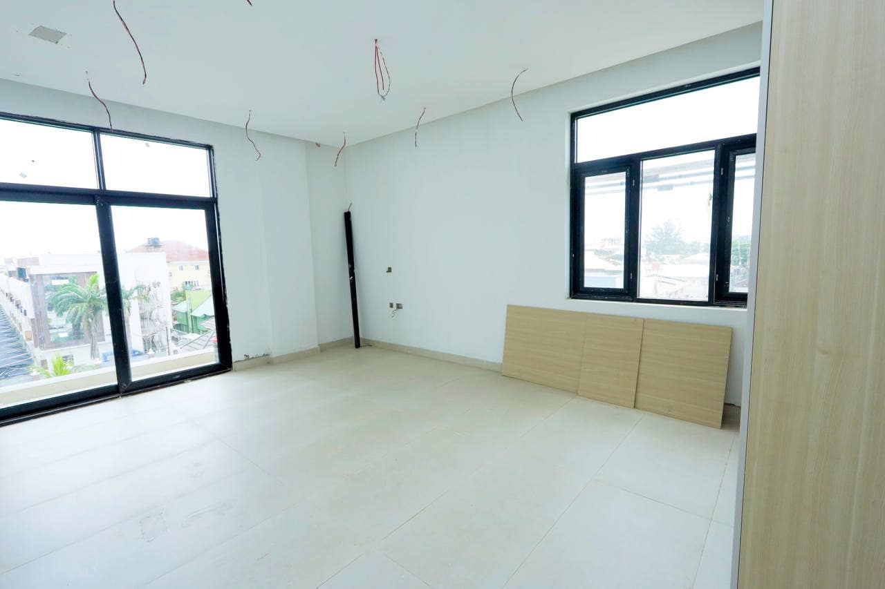 photo_5875416146427710746_y