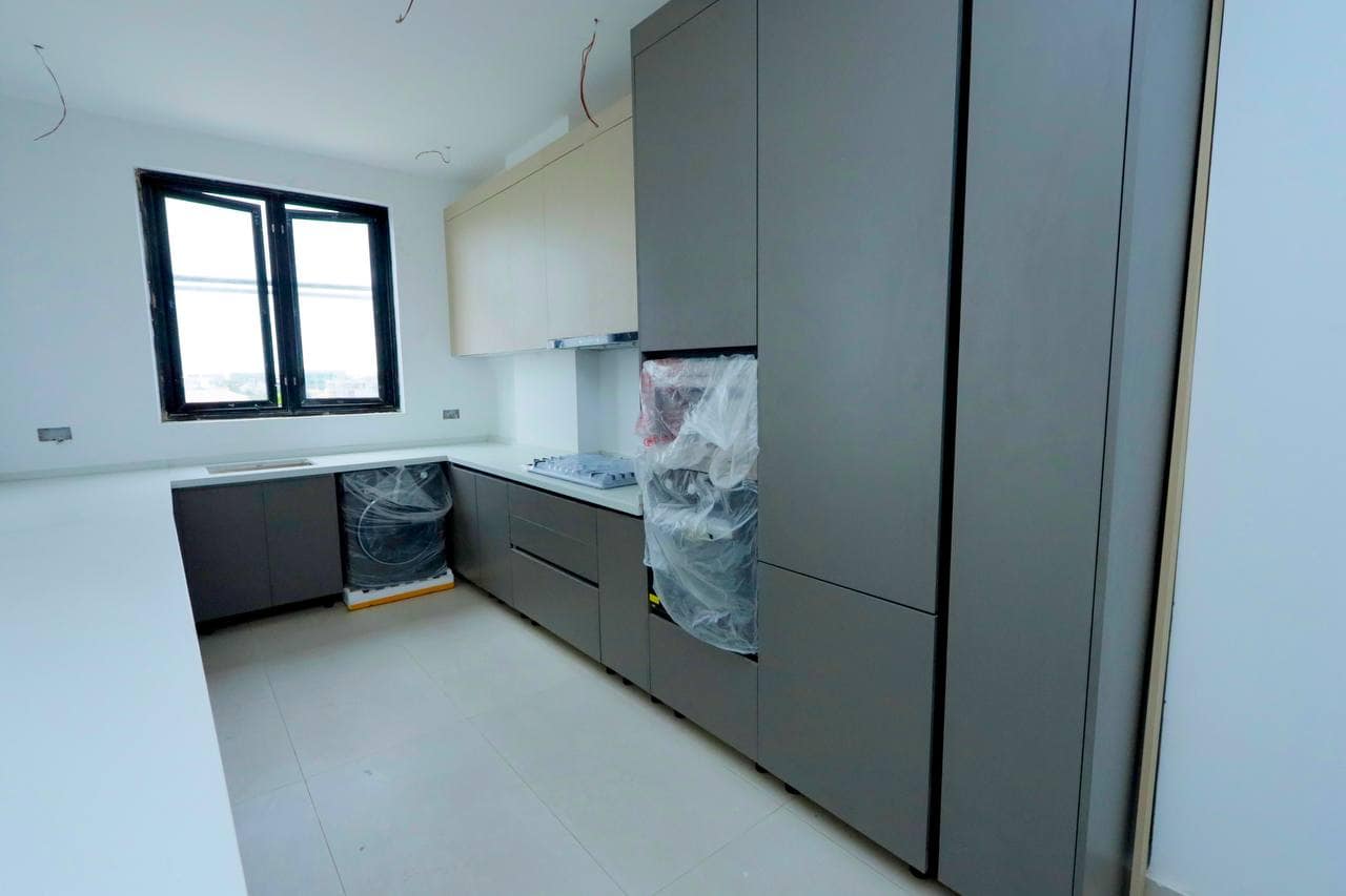 photo_5875416146427710750_y