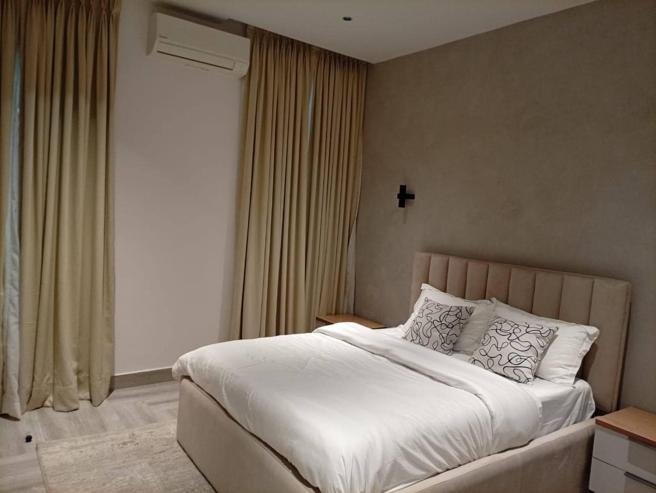 photo_6017223403758536822_y