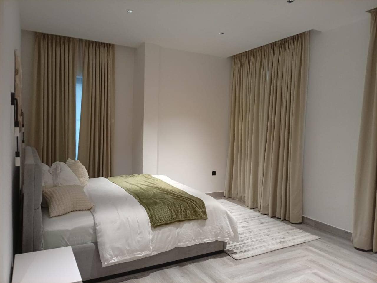 photo_6017223403758536826_y