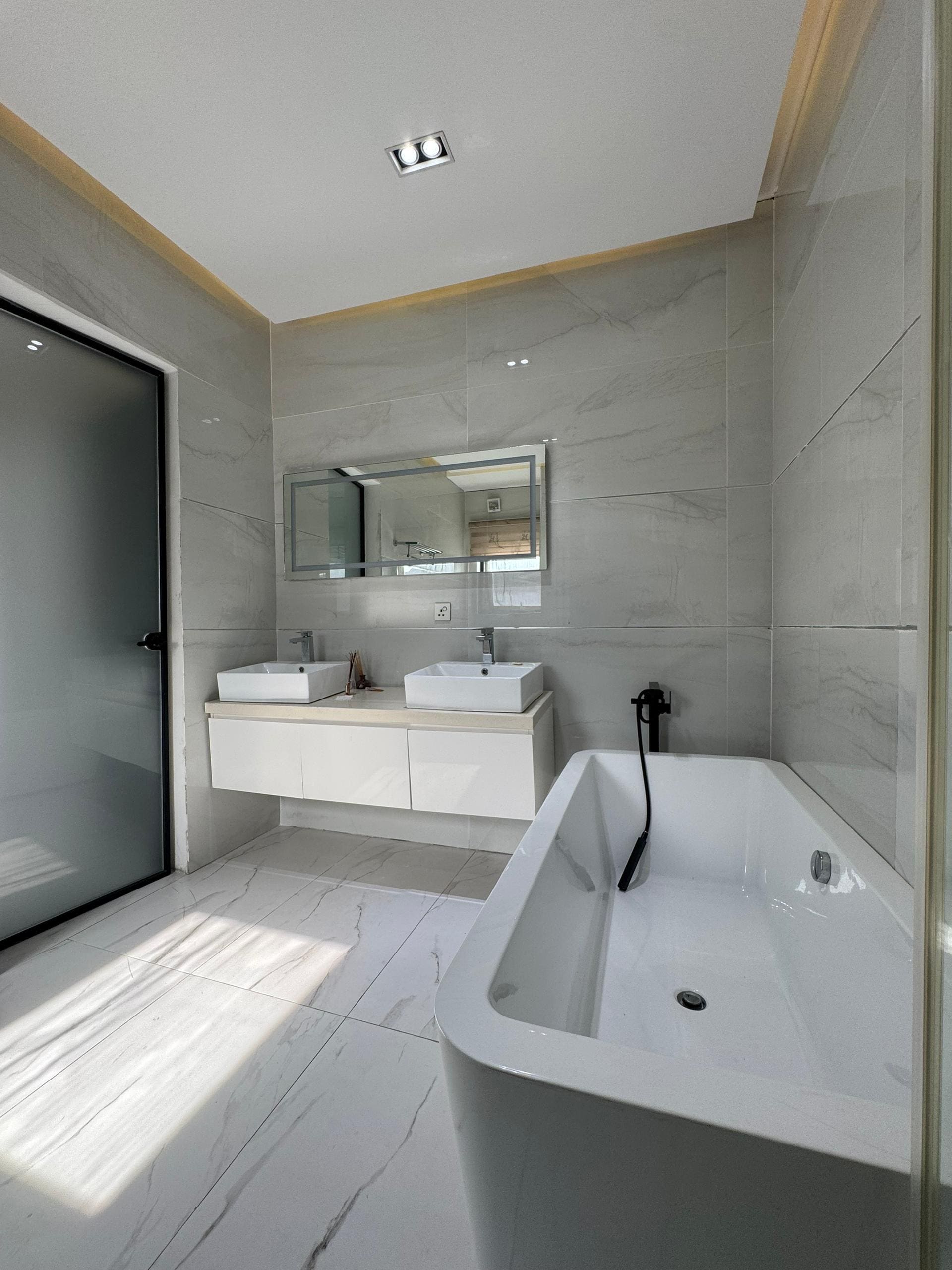 WhatsApp Image 2025-10-08 at 3.01.23 PM