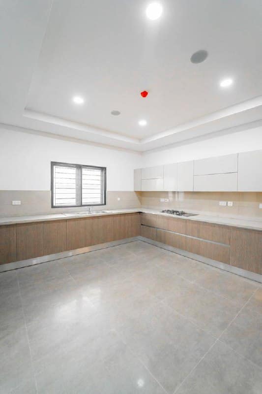 photo_5916005563059866462_x