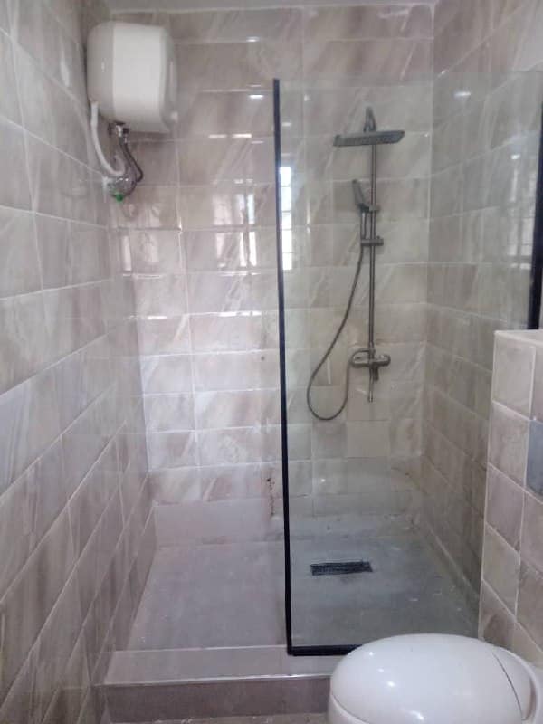 photo_5816537547868408972_x