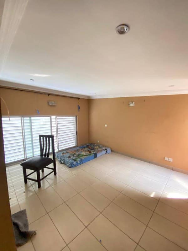 photo_5893153704230194299_x