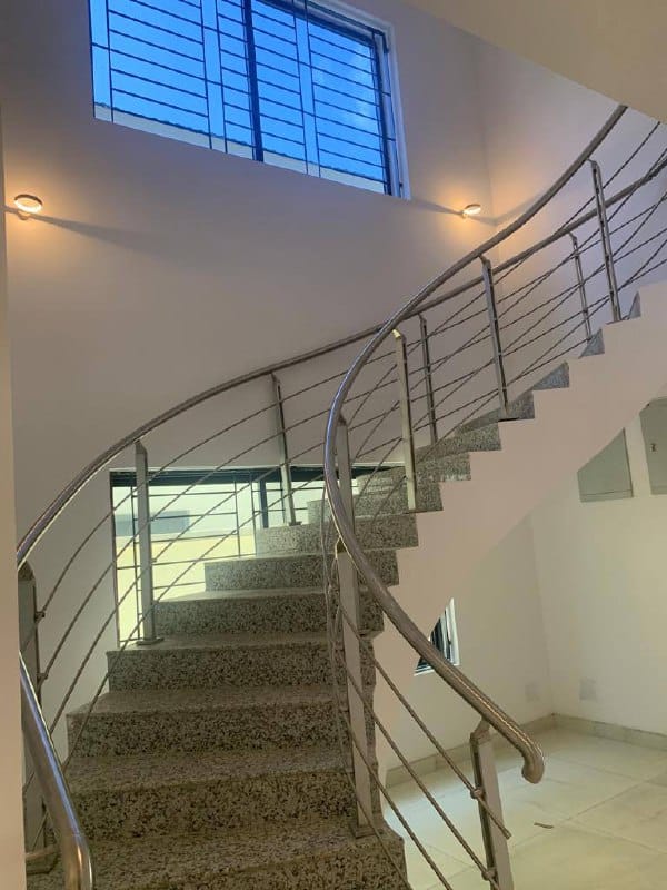 photo_5916005563059866471_x