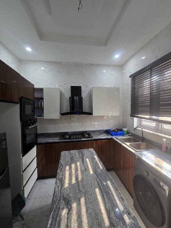 photo_6003497813565705019_x