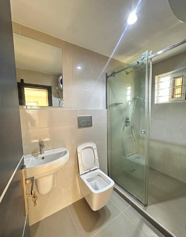 photo_5897657303857564454_x