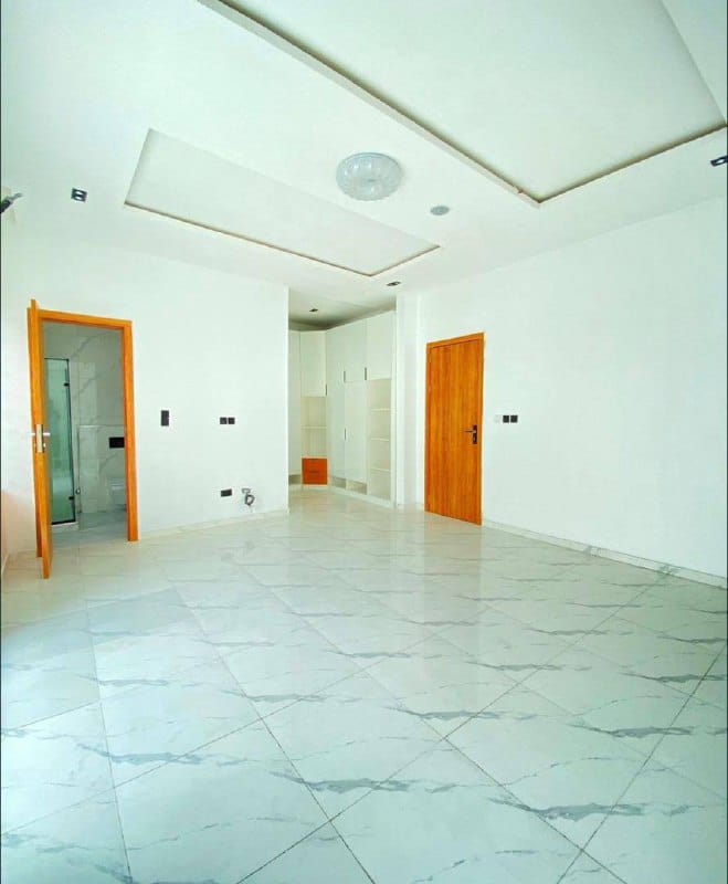 photo_6042030520683662481_x