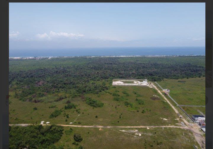 photo_5787492015485422966_x