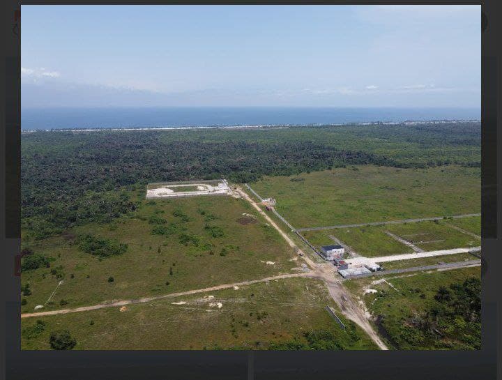 photo_5787492015485422965_x