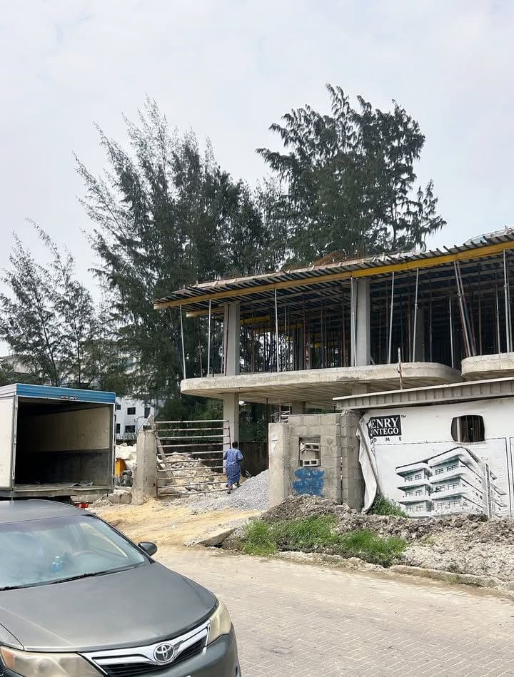 photo_6037274346914515832_y