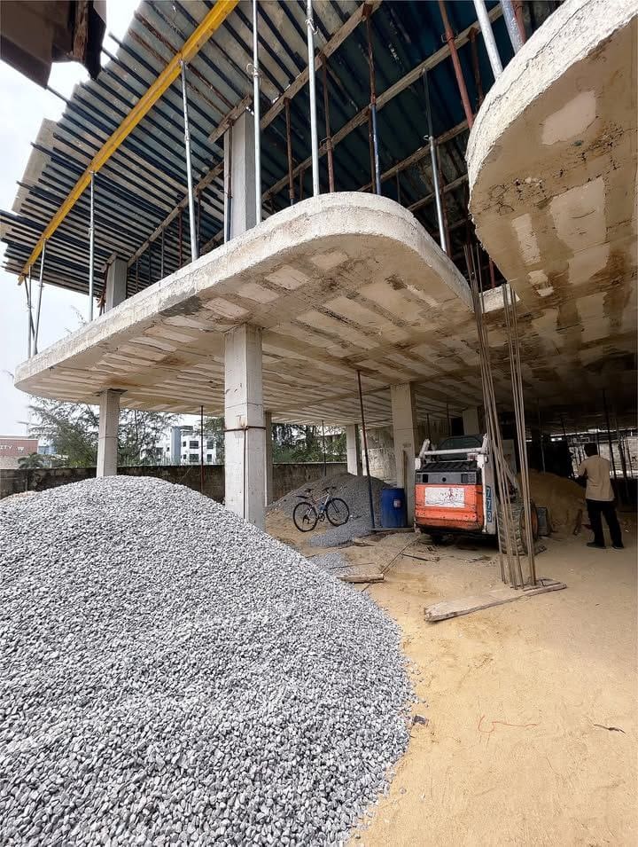 photo_6037274346914515835_y