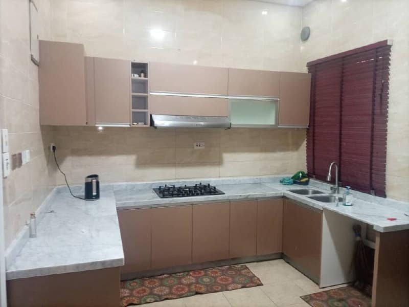 photo_5789587796317113776_x