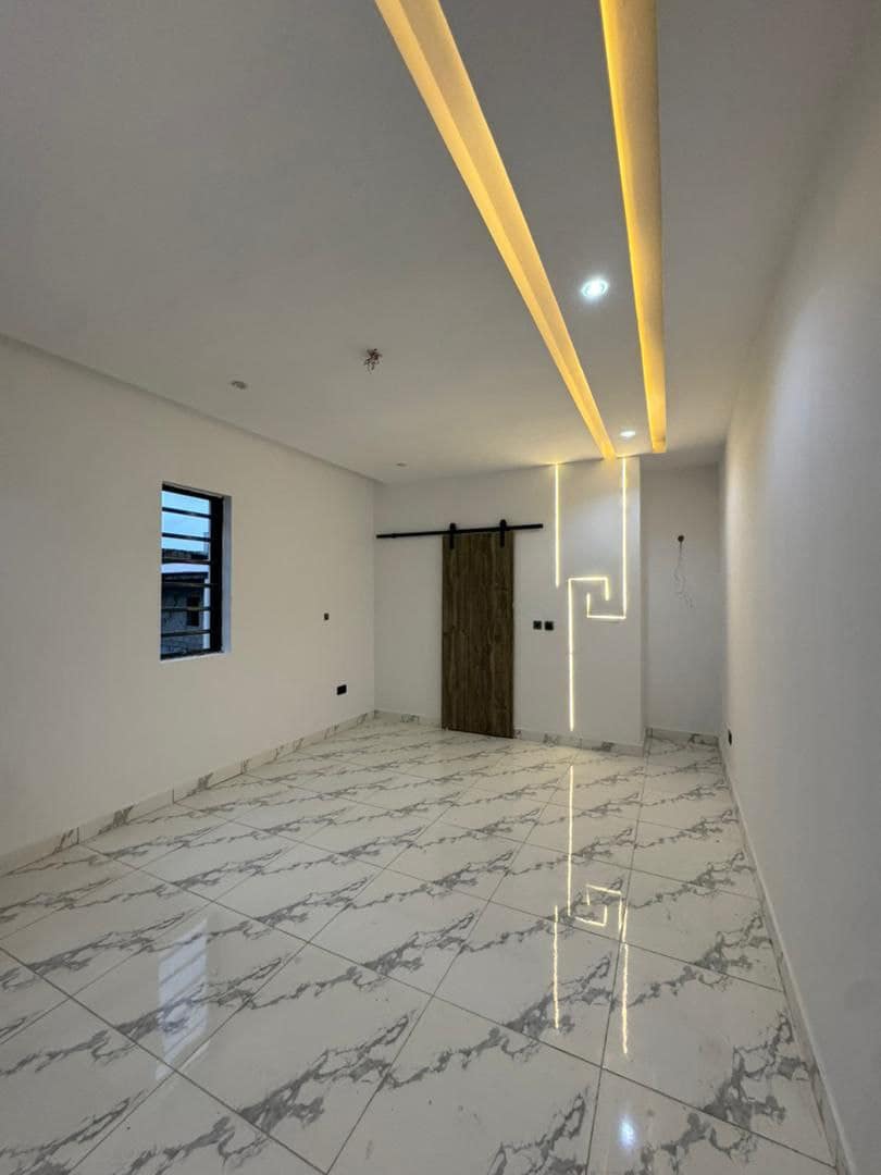 photo_6023965969837311943_y