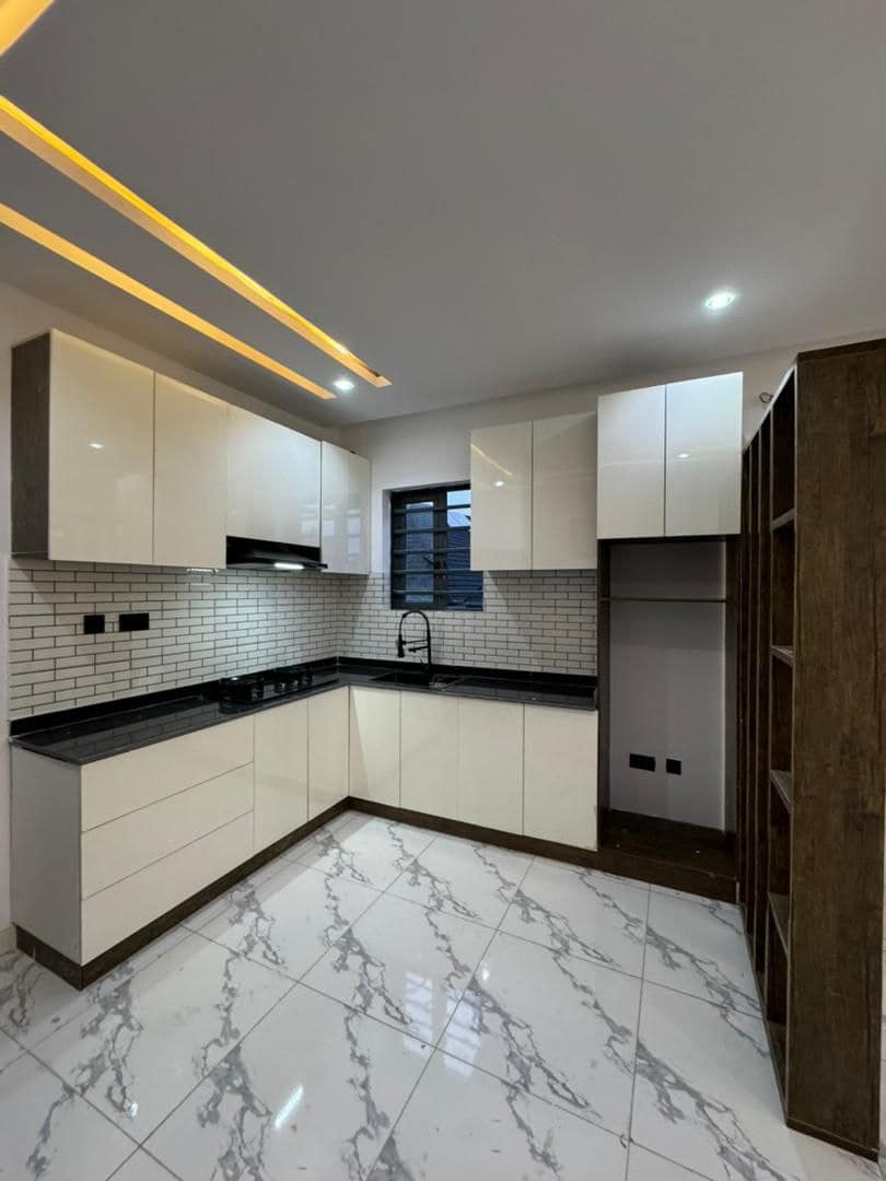 photo_6023965969837311945_y