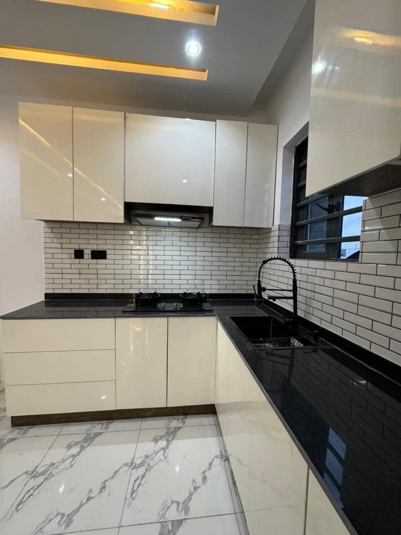 photo_6023965969837311949_y