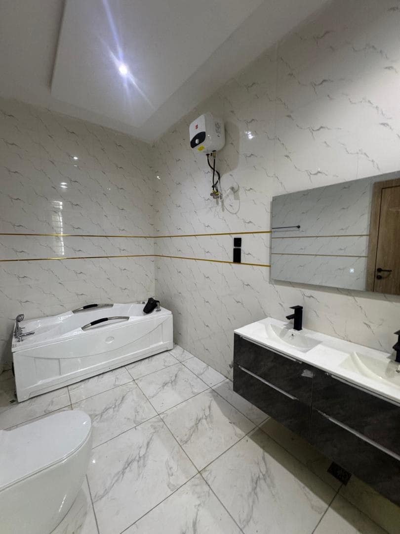 photo_6037247941455580268_y