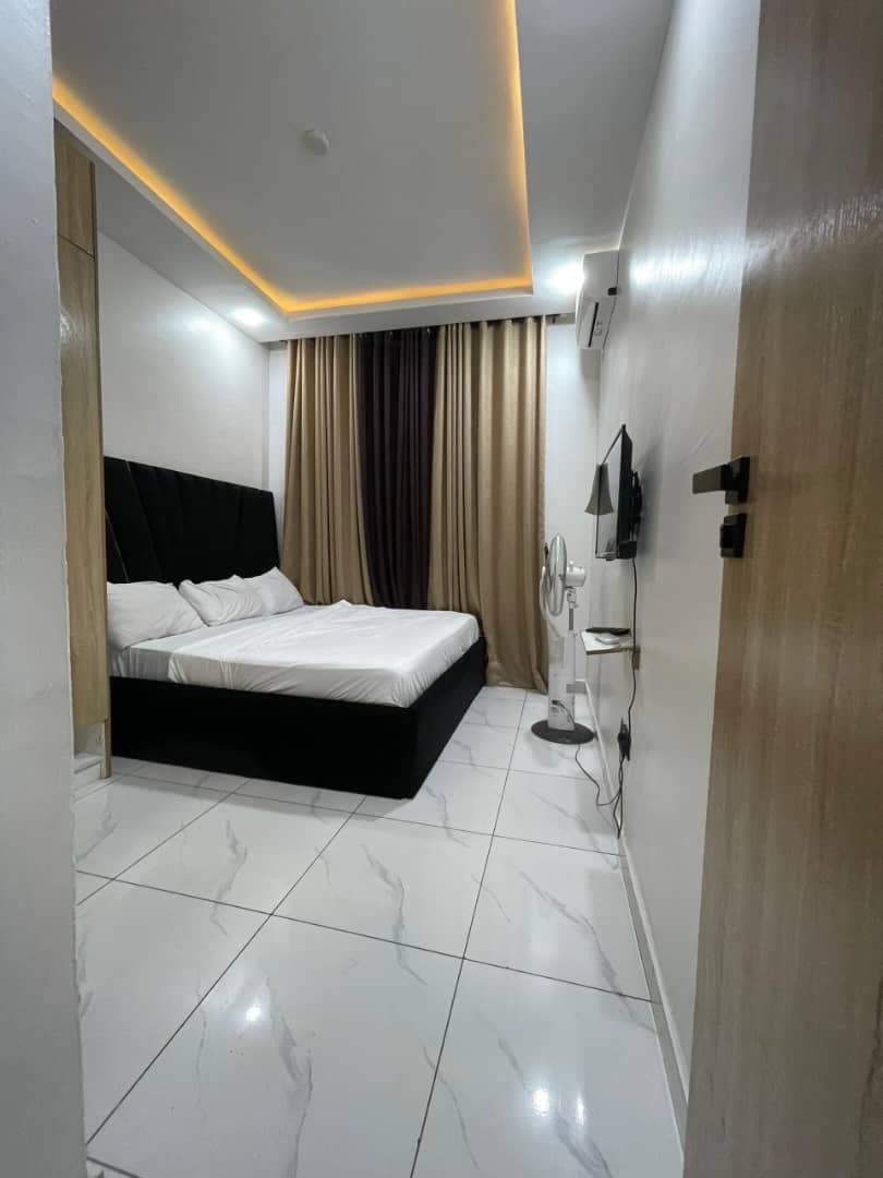 photo_6044223702783691782_y