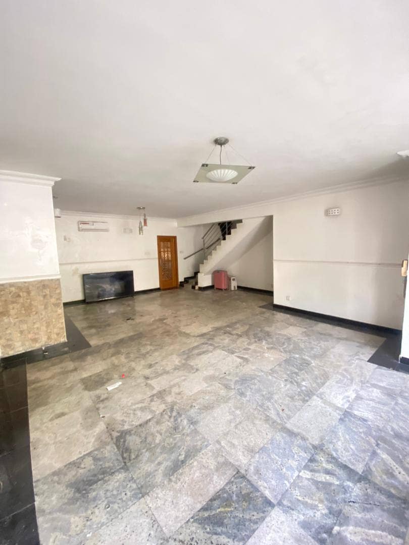 photo_5893153704230194302_y