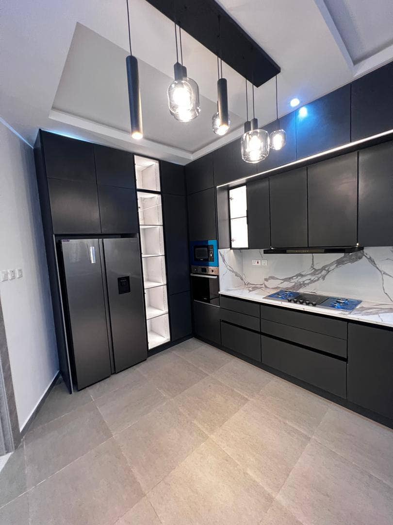 photo_5897657303857564429_y