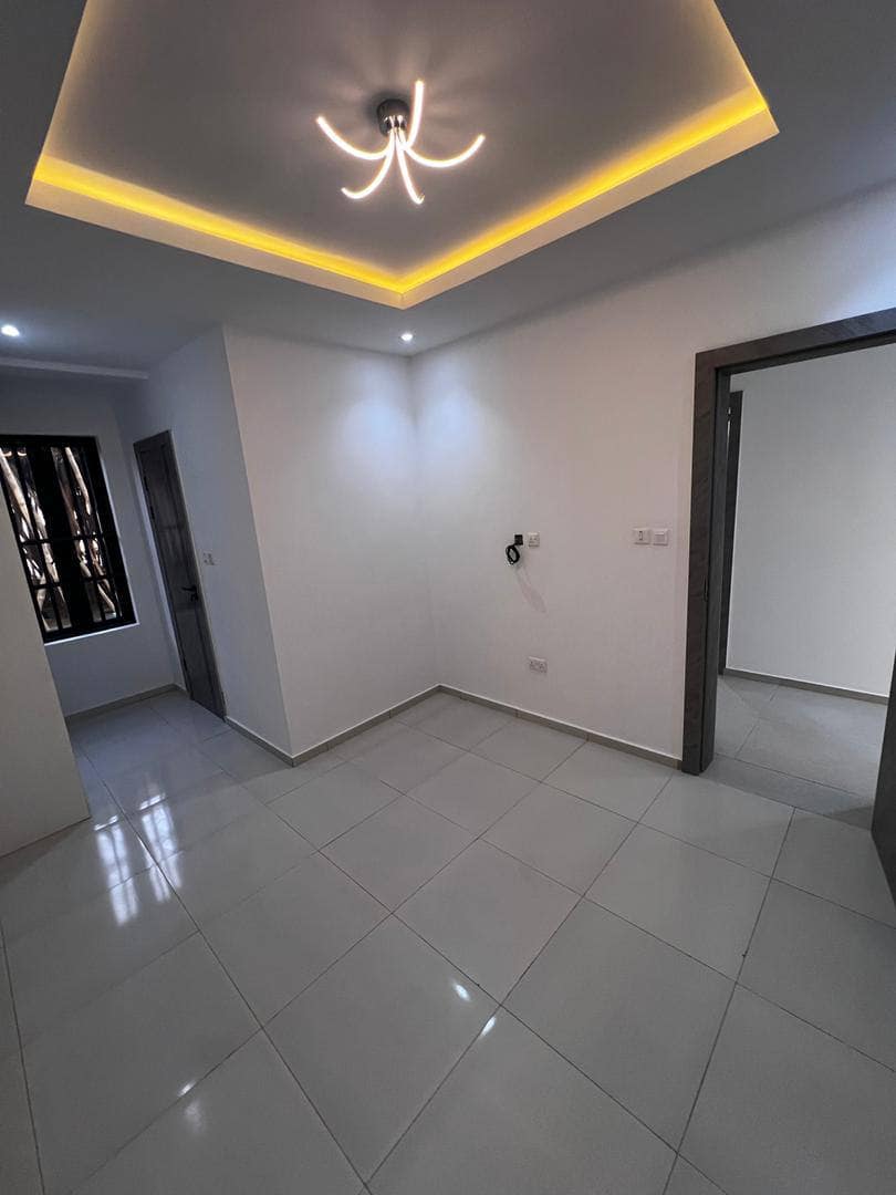 photo_5897657303857564447_y