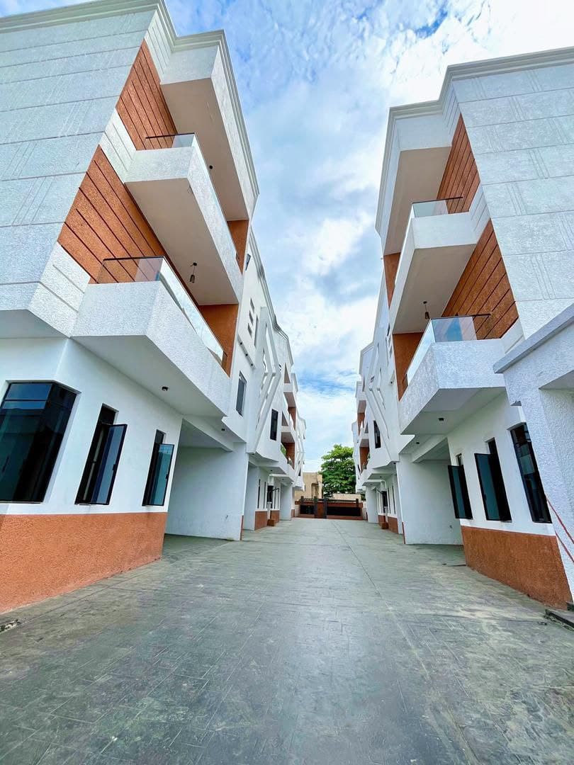 photo_5976809234680712325_y