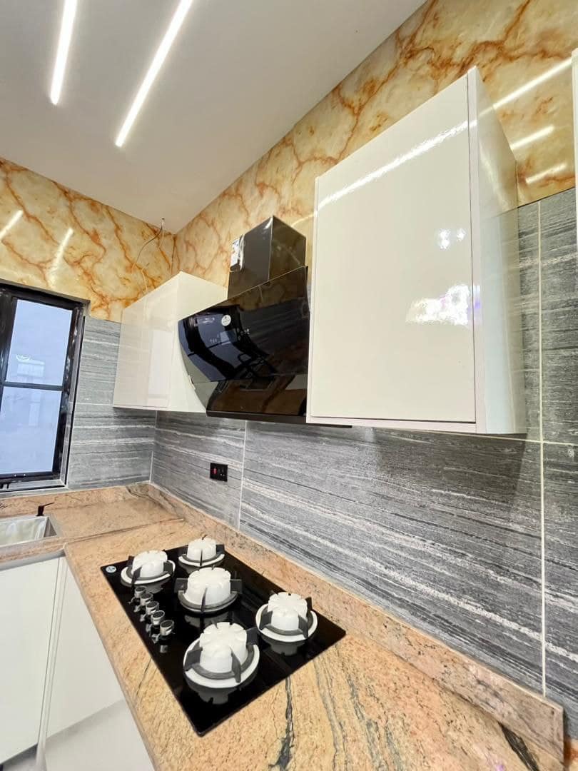 photo_5976809234680712332_y