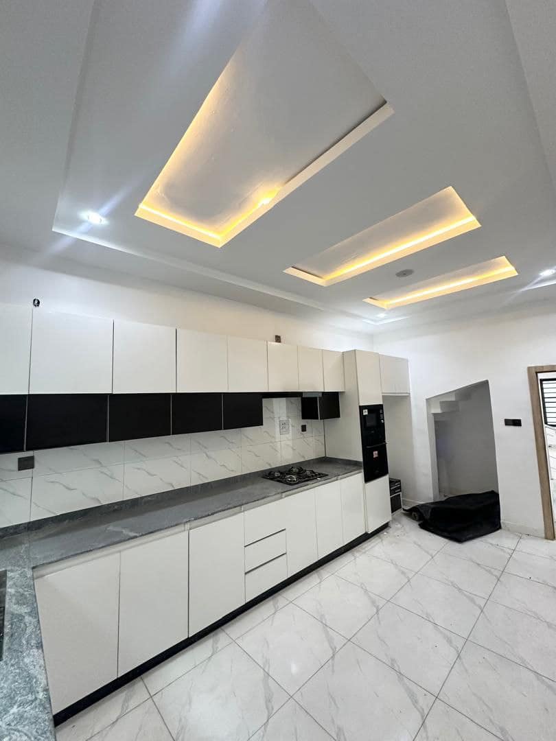 photo_5832315136000068726_y