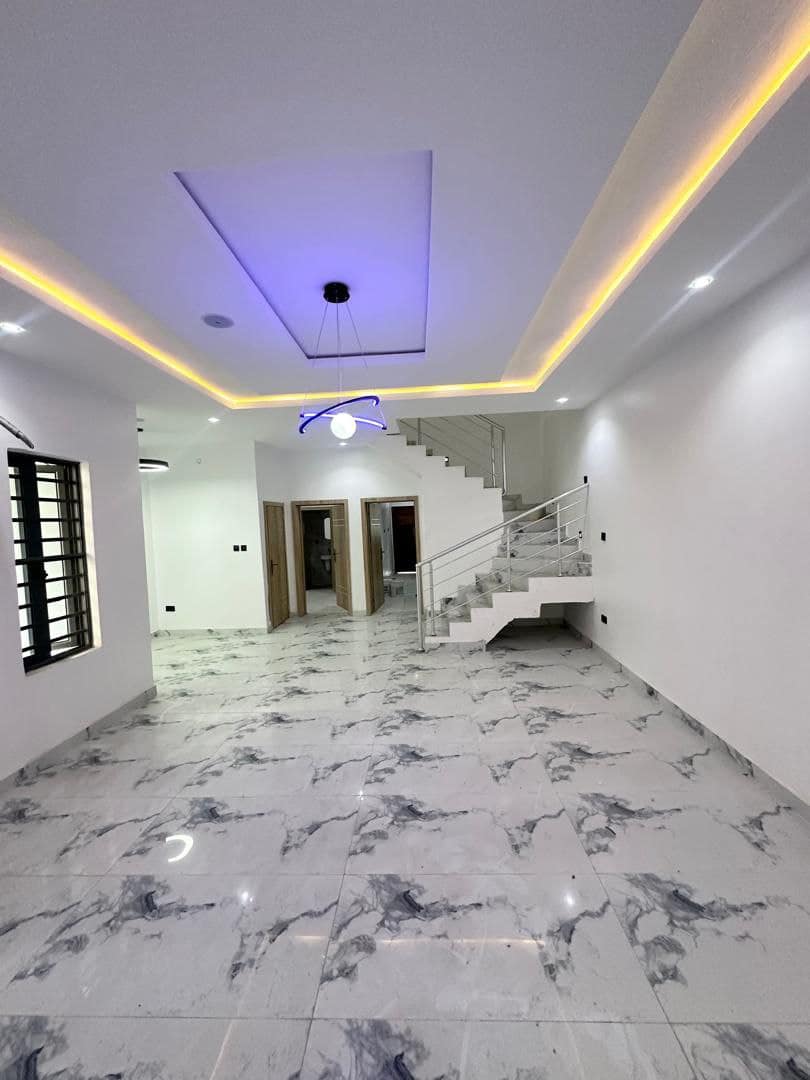 photo_5832315136000068730_y