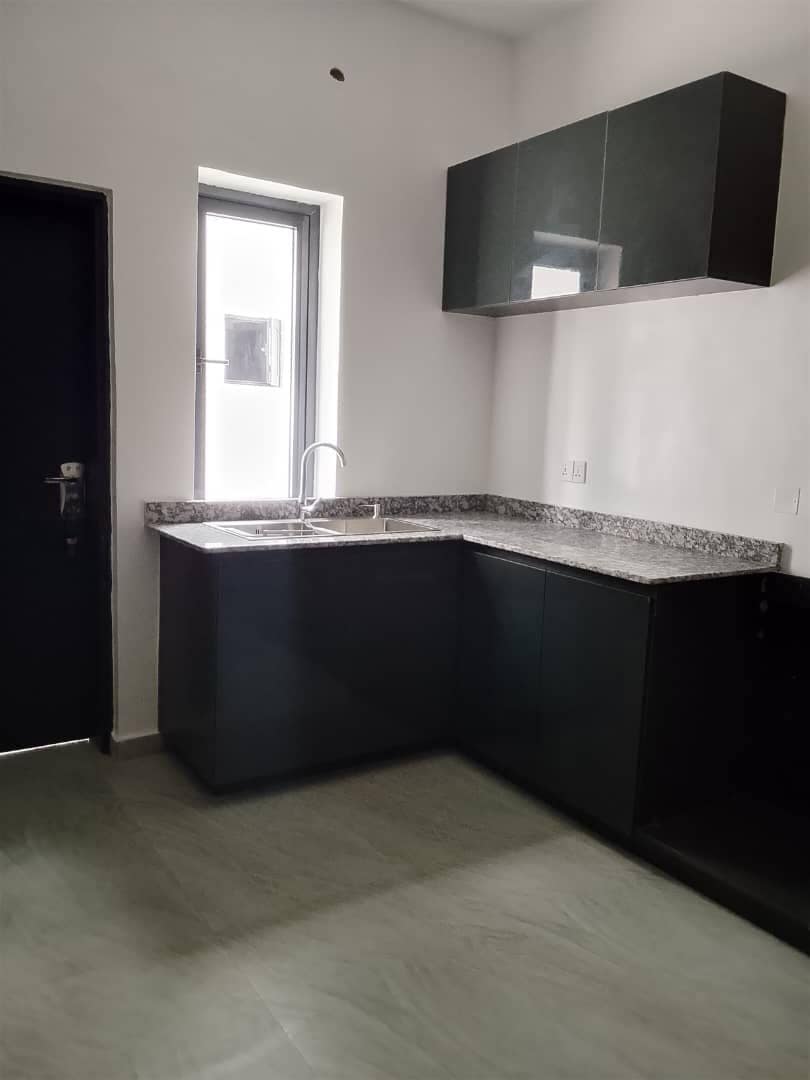 photo_5834617135391509826_y