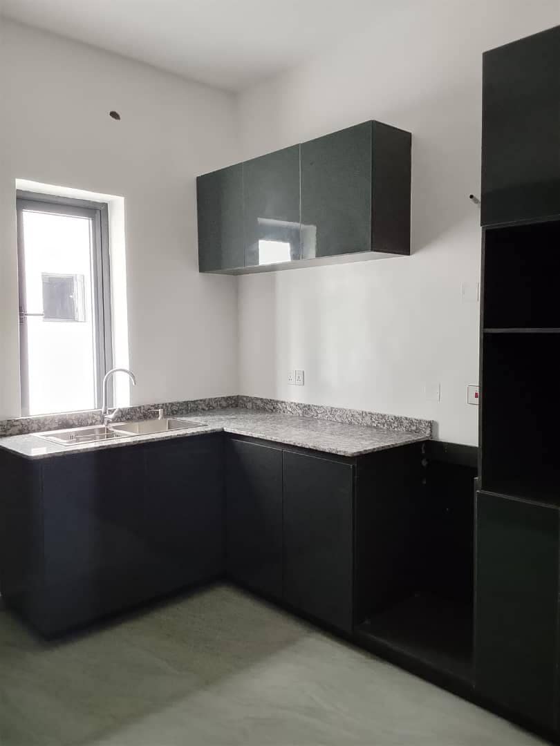 photo_5834617135391509827_y