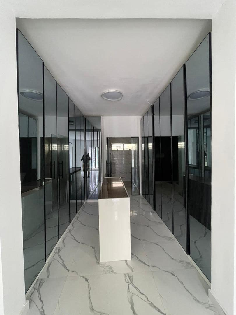 photo_5859469293634915567_y