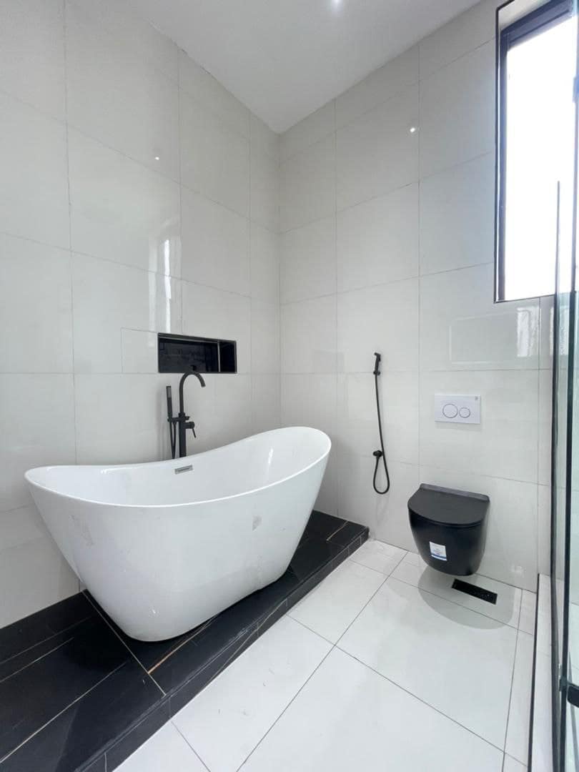 photo_5859469293634915591_y