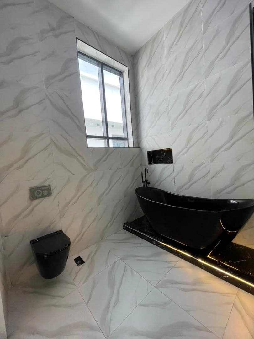 photo_5859469293634915607_y