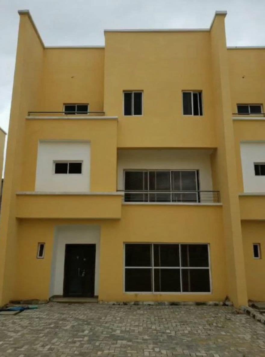 photo_6023899694196967639_y