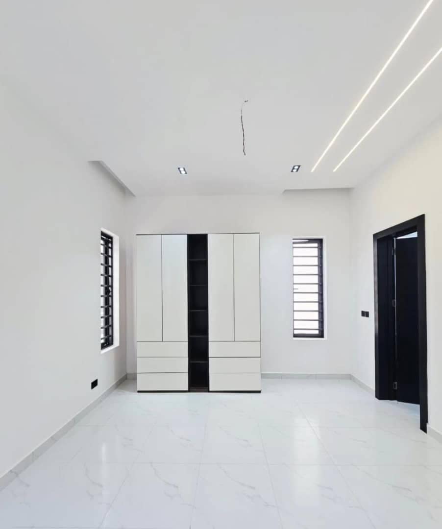 photo_5857217493821230320_y