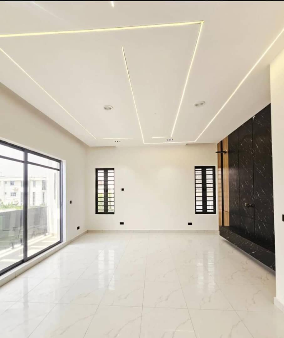 photo_5857217493821230312_y