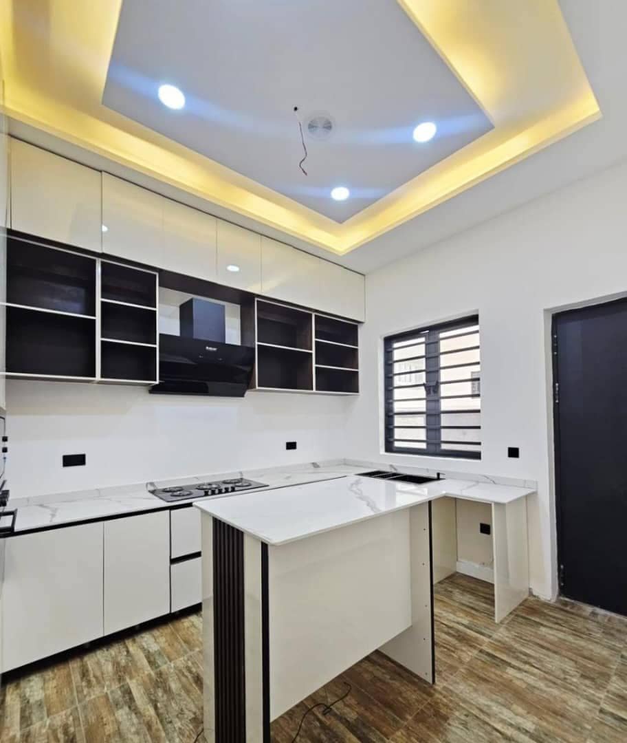 photo_5857217493821230308_y