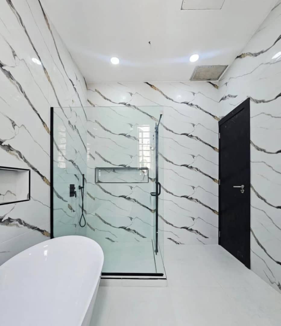 photo_5857217493821230316_y