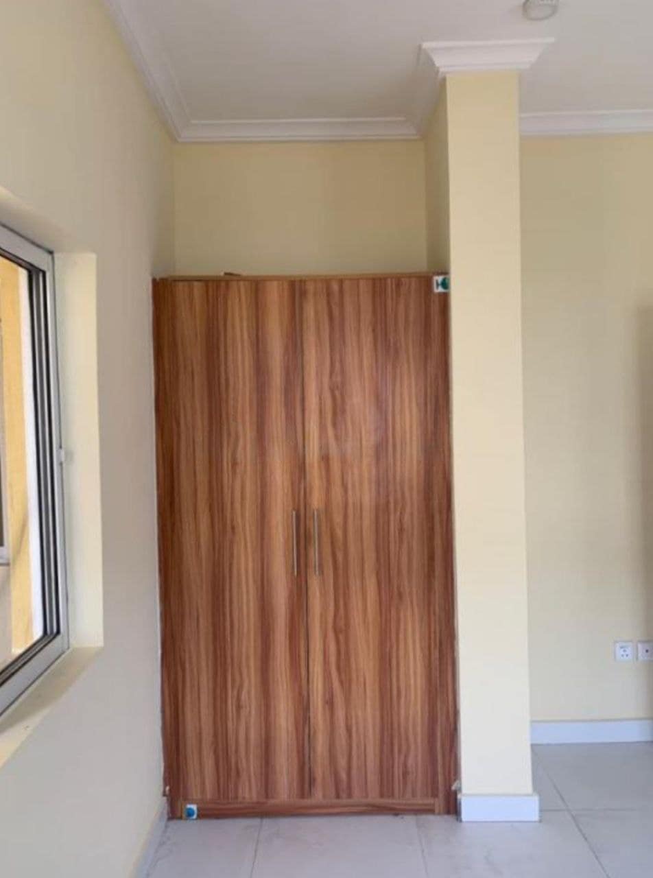 photo_6023899694196967645_y