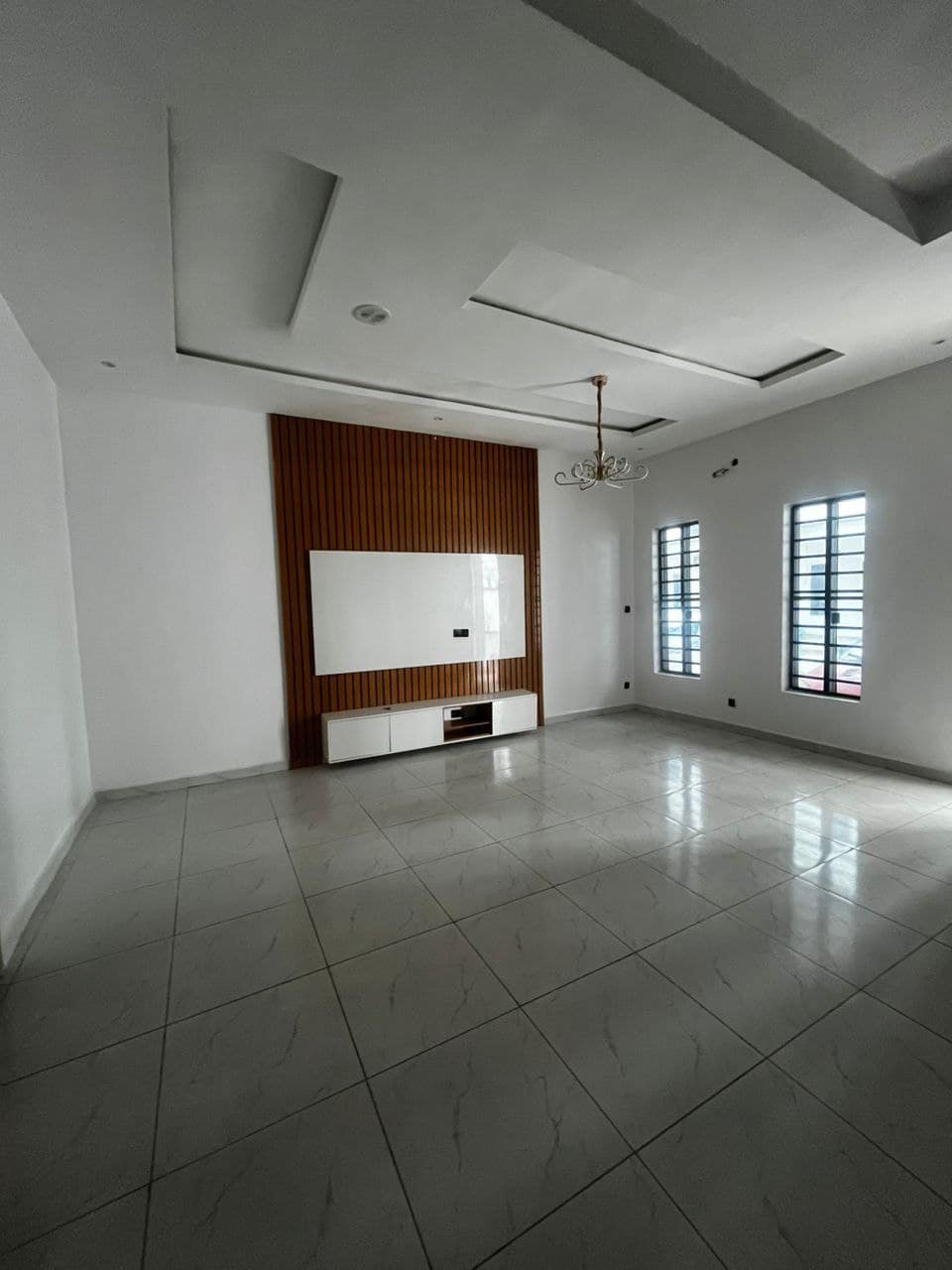 photo_5764729088248580907_y