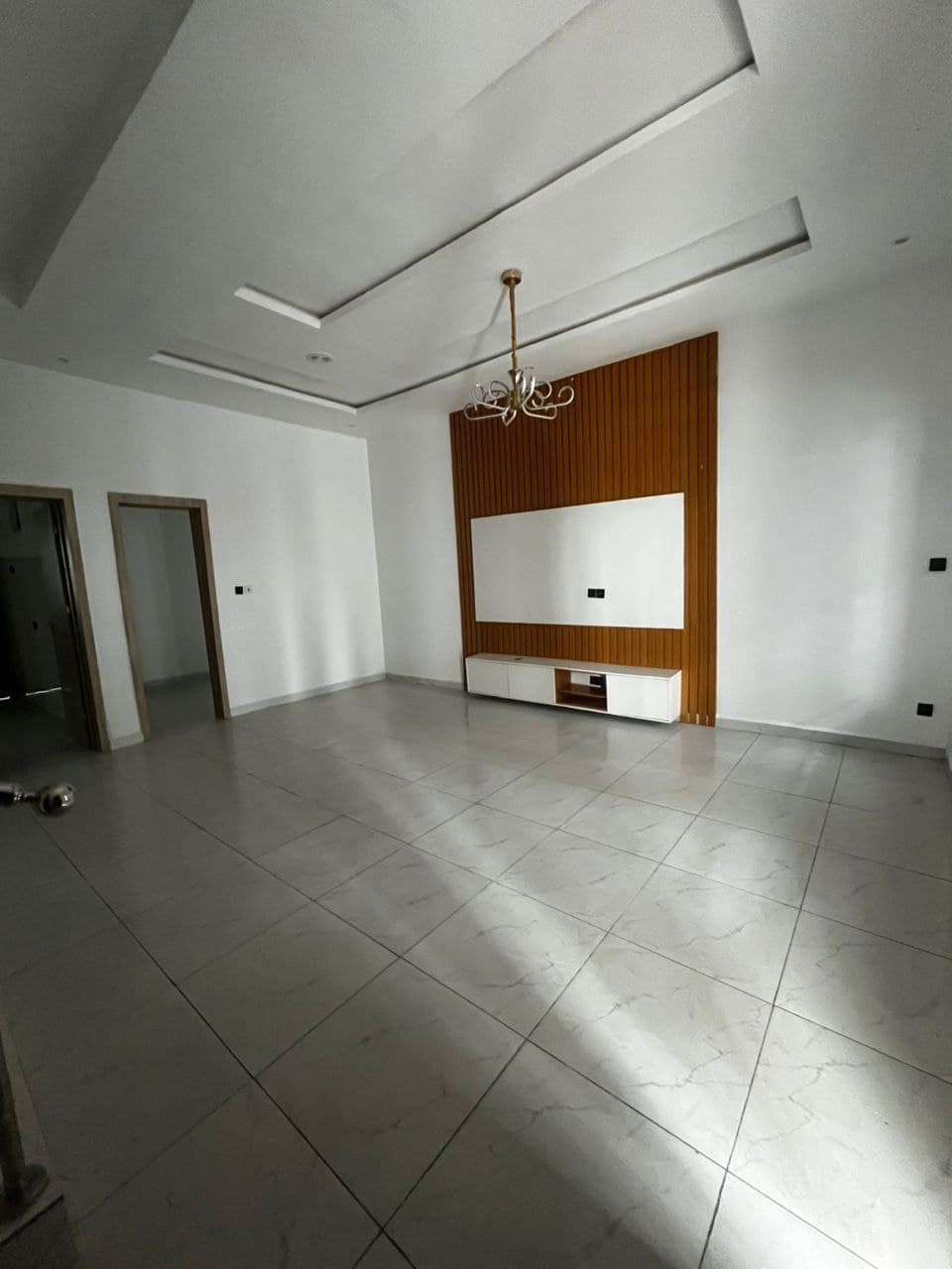 photo_5764729088248580909_y