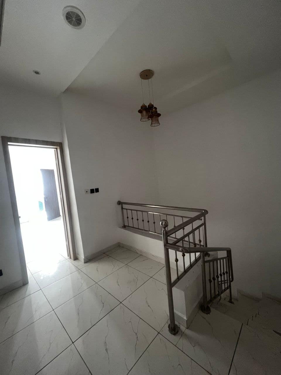 photo_5764729088248580910_y